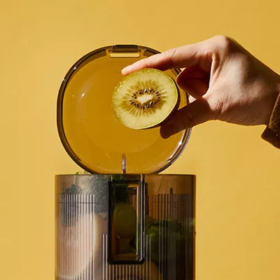 Hurom H310A Slow Juicer (SÖTÉTSZÜRKE) + Juice Biblia